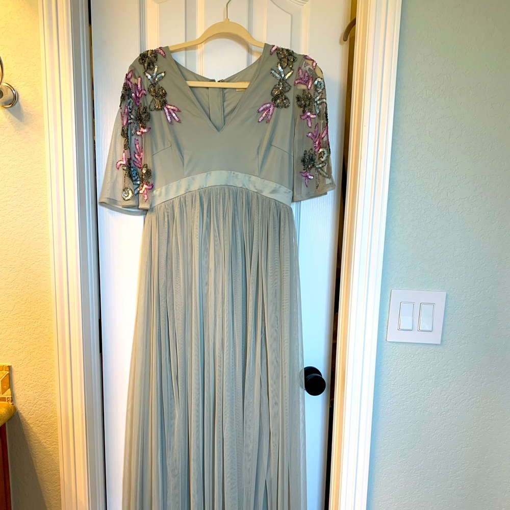 Beautiful maternity dress